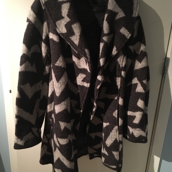 Thick grey abstract wool wrap coat with tie, trench coatigan w/ pockets - WARM! - Picture 2 of 4
